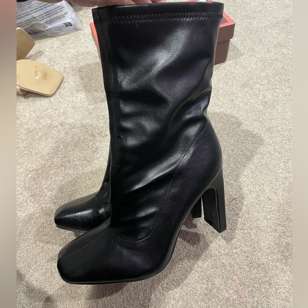 SHEIN Black Heeled Boots Sleek Design